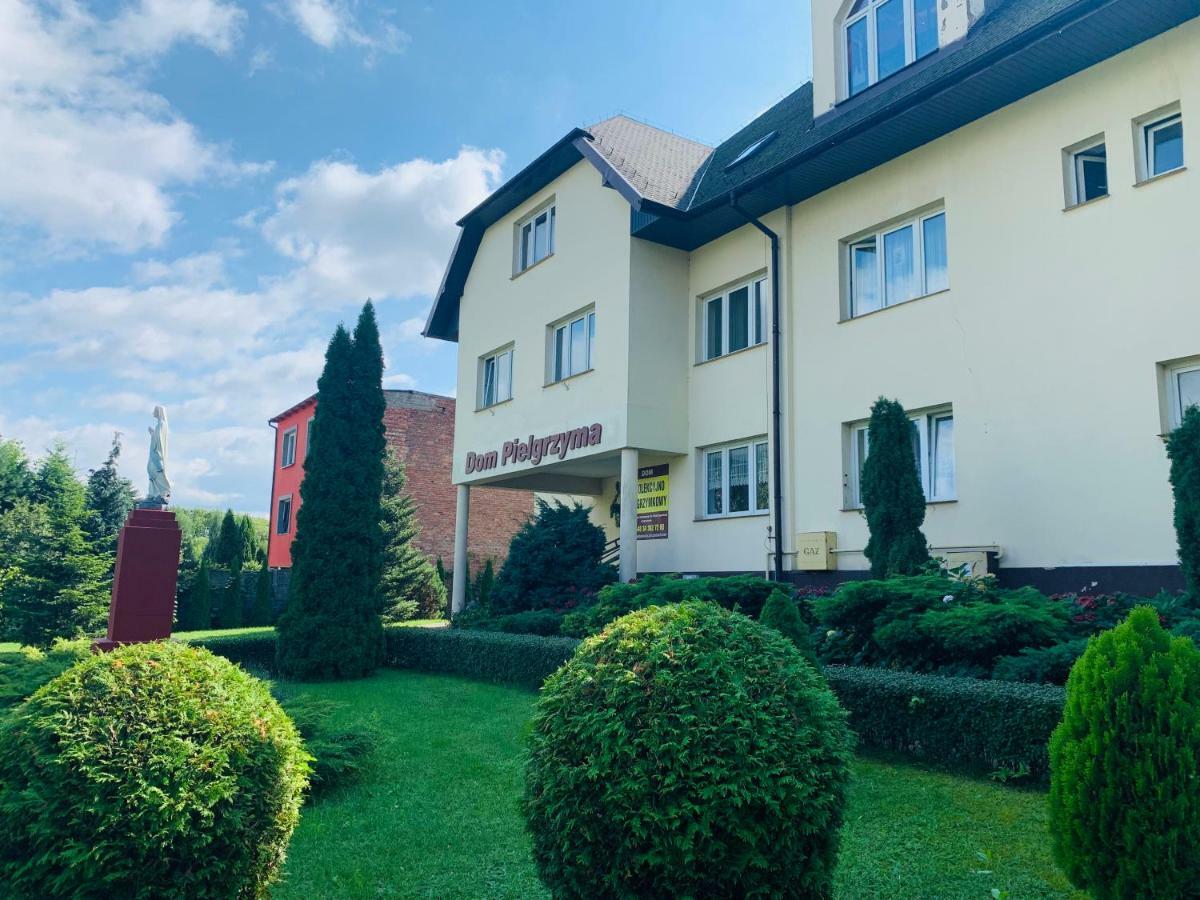 Dom Pielgrzyma Schr Hotel Grabowka Exterior foto